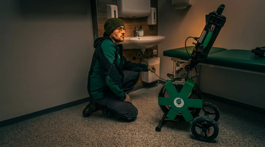 LOOKS LIKE YOUR COMPANY. NOT LIKE STOCK GEAR.